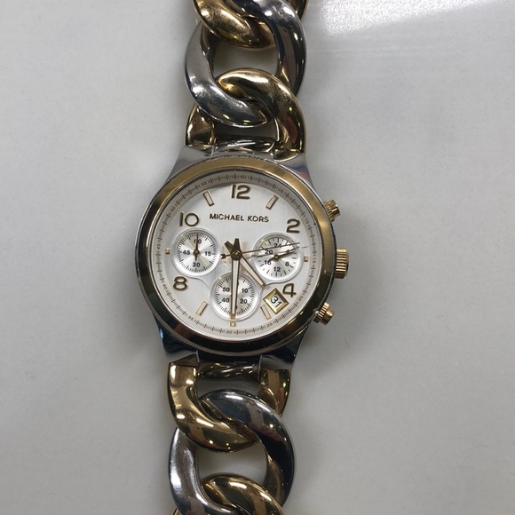 Michael Kors Watch - Picture 2 of 6